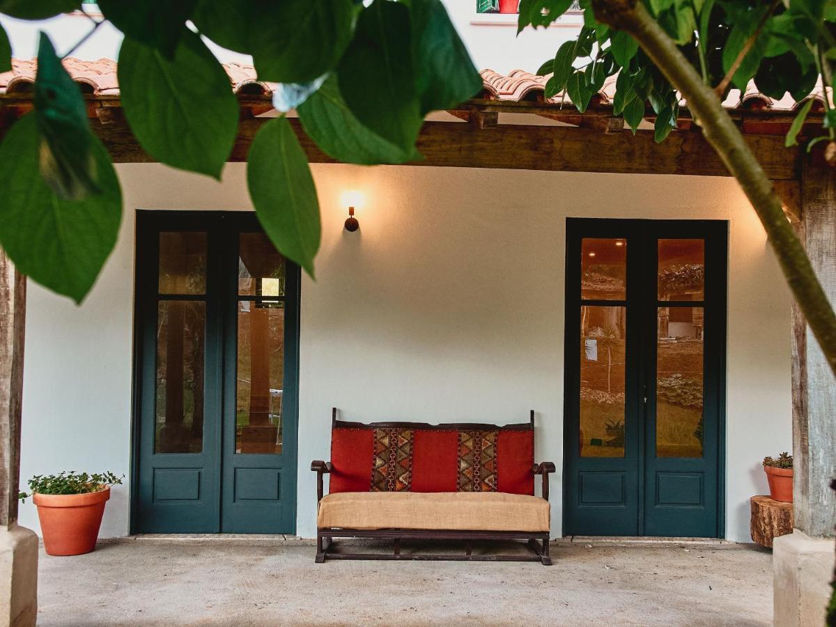 Epicos House, Your Home Away From Home. Nogueira  Экстерьер фото