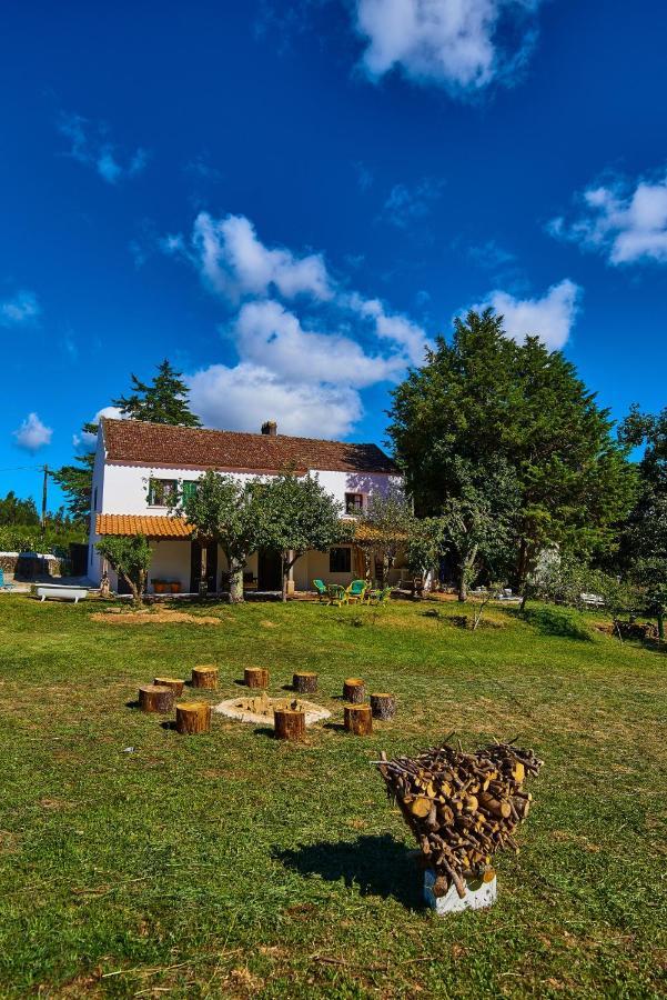 Epicos House, Your Home Away From Home. Nogueira  Экстерьер фото
